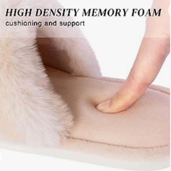 Light Pink Fuzzy Woman's House Slippers NWTs Barbie Pink - Picture 8 of 9